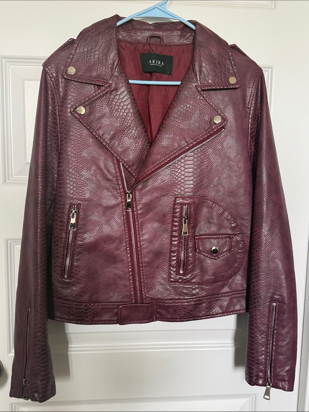 AKIRA Wine Faux-Snakeskin Moto Jacket Sz Large